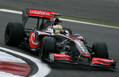 Lewis Hamilton hurtigst fredag eftermiddag.